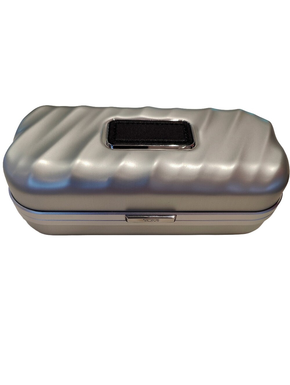NWT Tumi 19 Degree Aluminum  Sunglass Case (Silver)
